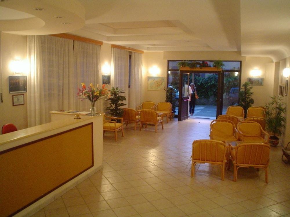 Hotel Virgilio Tropea Zewnętrze zdjęcie